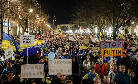 Украины дайны түүхэн сургамж юу вэ?