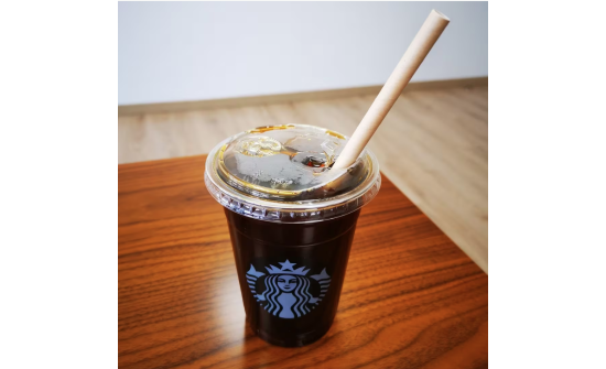 “Starbucks”: Цаасан соруулыг дахин хуванцараар солих болсон шалтгаан юу байв?