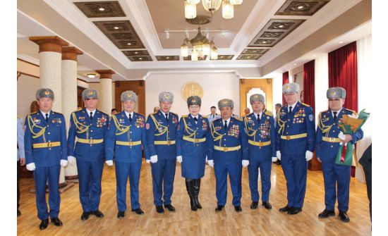 Онцгой байдлын байгууллагаас найман хурандаа цолтон төрлөө