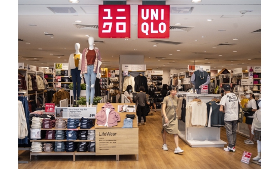 “Uniqlo” компани Шинжааны даавууг ашигладаггүй