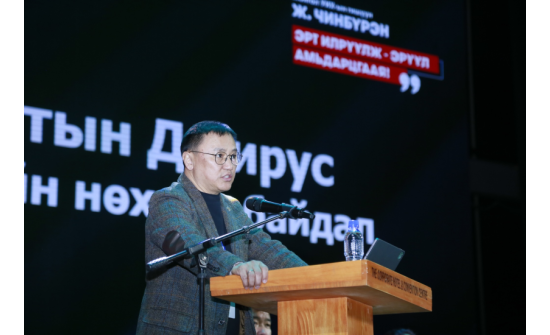 Гишүүн Ж.Чинбүрэн Д вирусийн эмийг оруулж ирэх асуудлаар иргэдтэй зөвлөлдөв