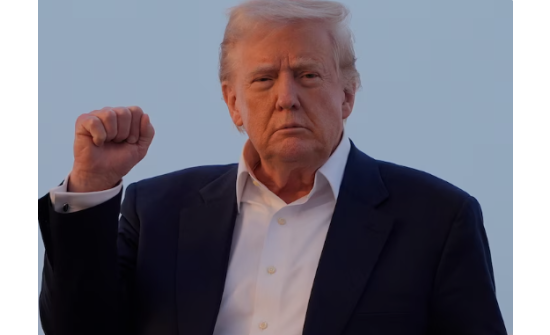 Дональд Трамп гадаадын кинонд 100 хувийн татвар ногдуулахаа мэдэгдэв