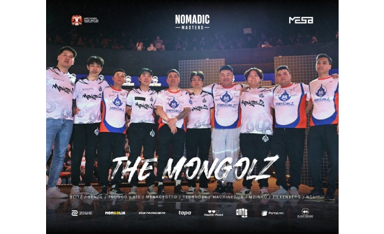 Цахим спортын "The MongolZ"-ийн тамирчид багийн хууччуултайгаа тогложээ