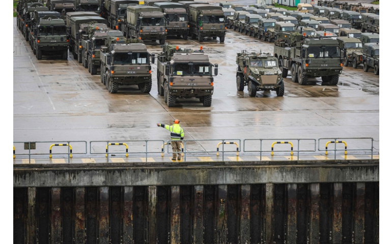 Дэлхийн ихэнх орон цэргийн зардлаа нэмэгдүүлжээ