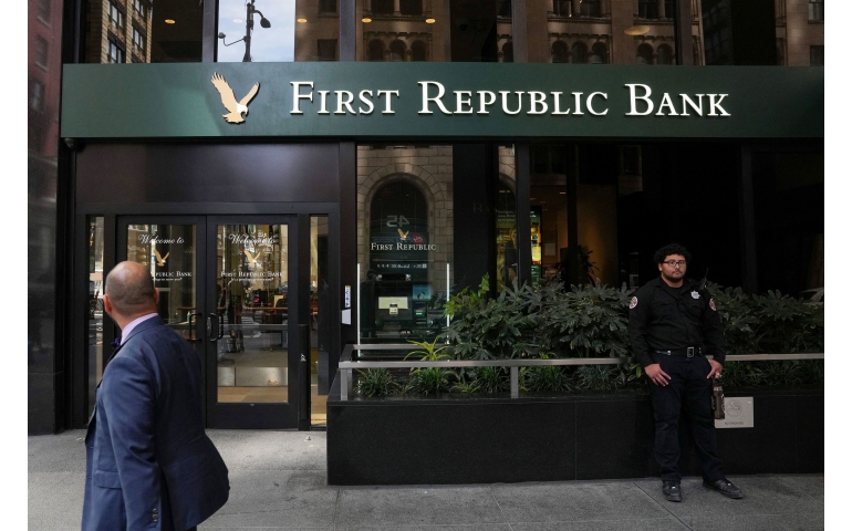 АНУ-ын "First Republic Bank"-ийг 10.6 тэрбум доллароор худалдав