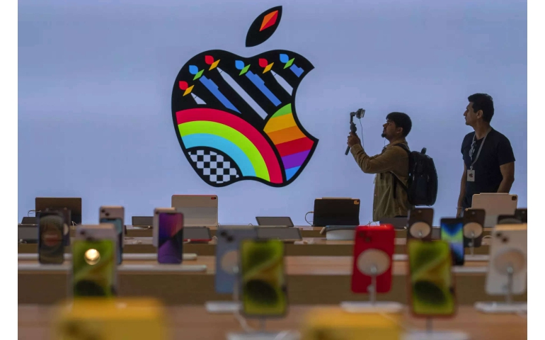 “Apple” компани Энэтхэгт анхны дэлгүүрээ нээв
